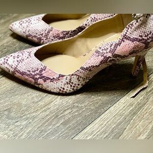 Brand New Snake print heel